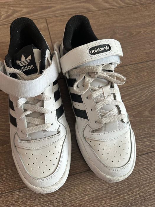 Adidas кроссовки