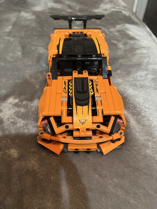 LEGO Technic Chevrolet Corvette ZR1
