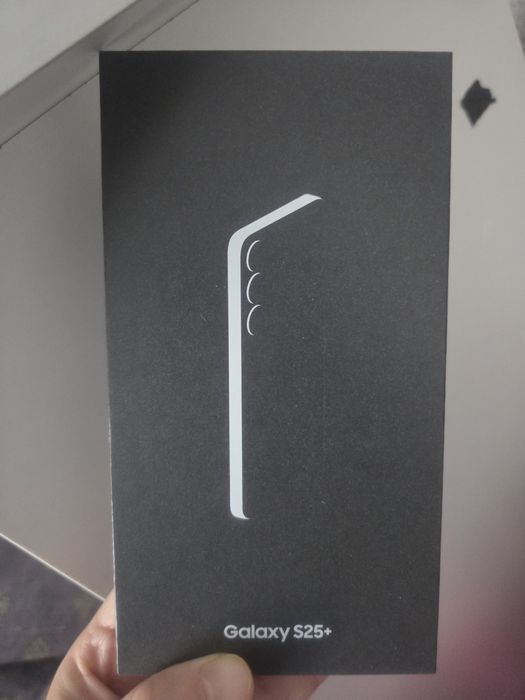 Samsung S25+, коробка и зарядное