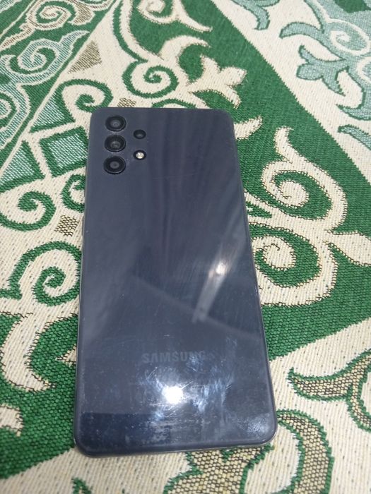 Самсунг а32, 64 гб