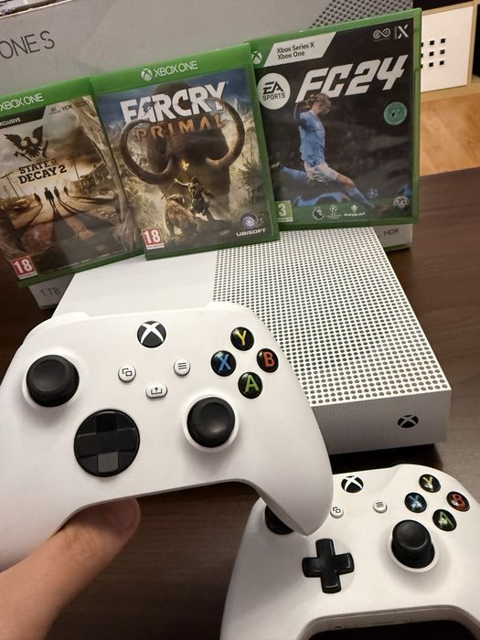 Xbox one s 1tb full box