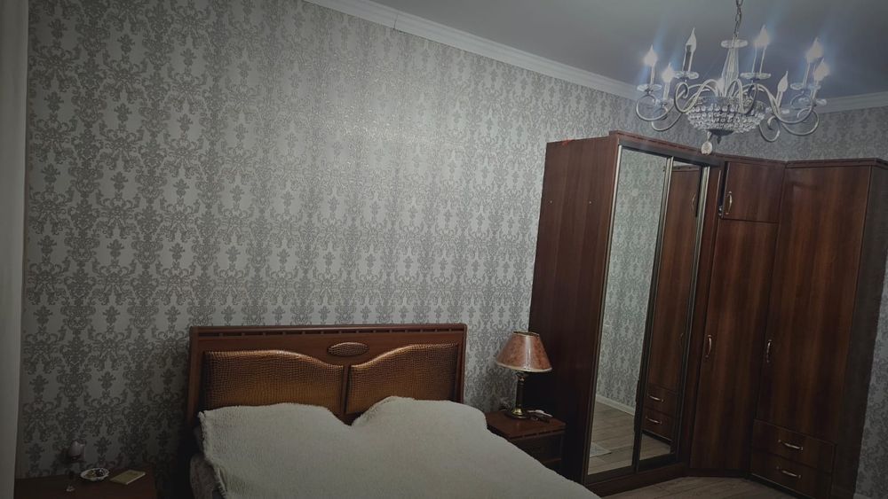 Продаётся спальный гарнитур