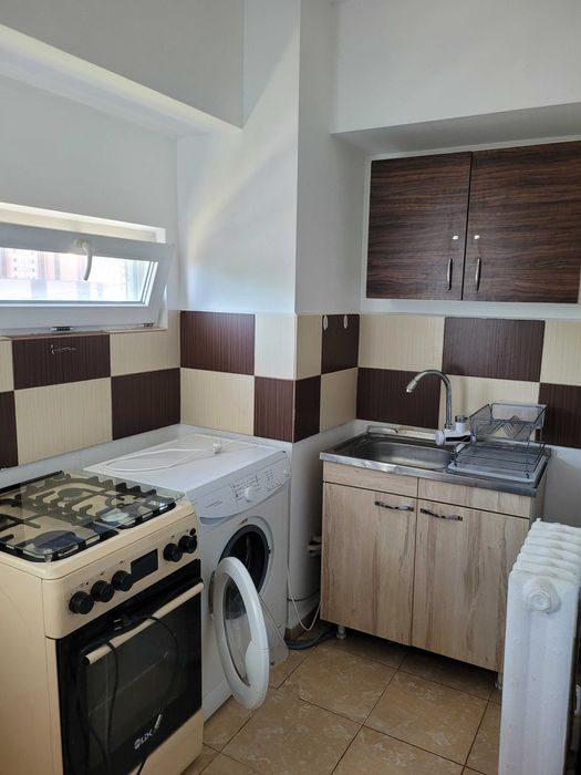 Închiriez apartament 1 camera Poitiers Iași