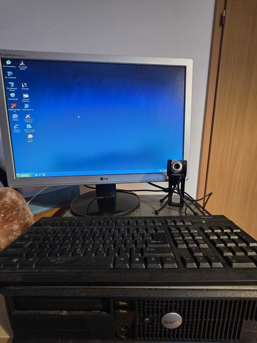 PC DELL Optiplex GX520 cu monitor LG