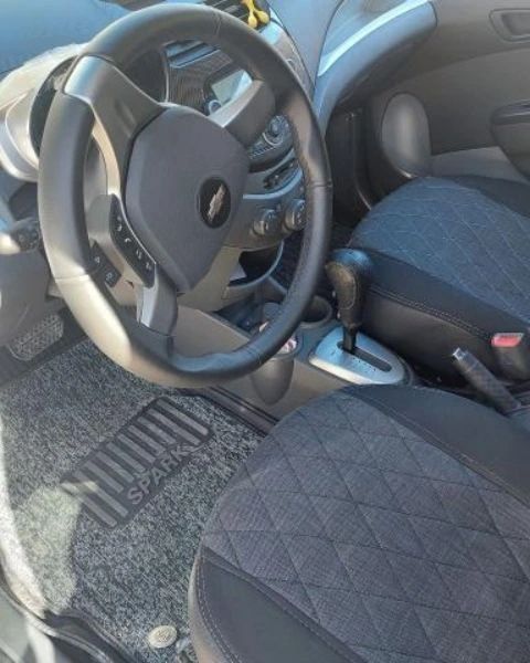 spark style tomi qora