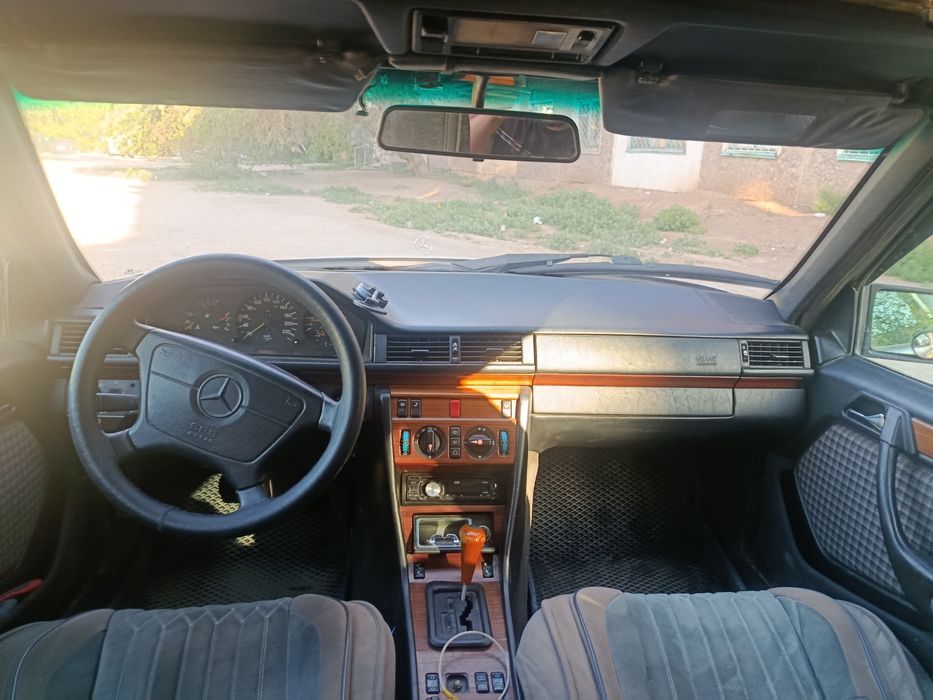Mercedes Benz w124