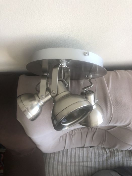 Лед лампа за таван