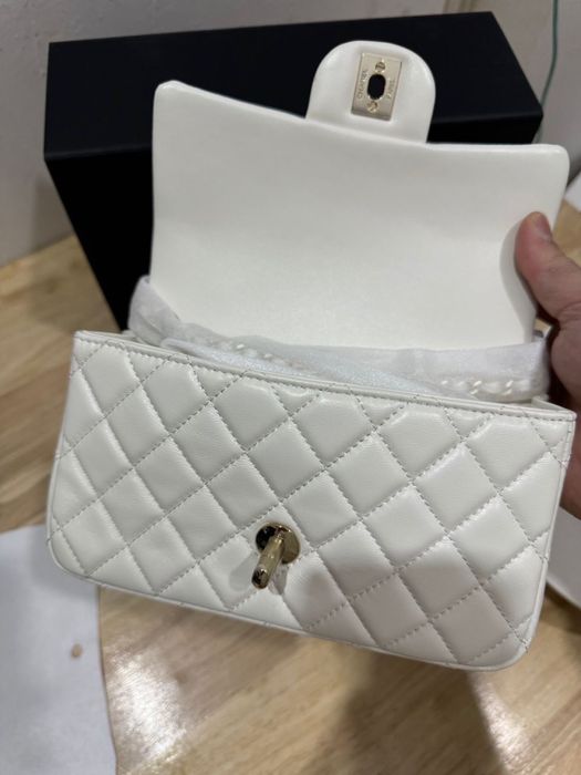 НАЛИЧНА дамска чанта Chanel