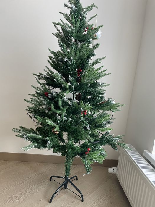 Продам Елку исскустевенная 1м