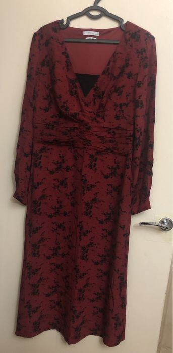 Женское платье фирмы reserved