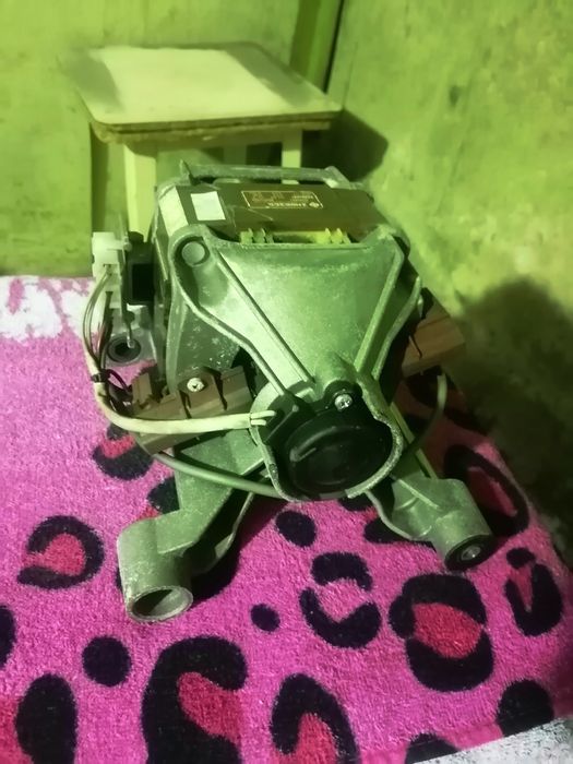 Продам мотор от стиральной машины