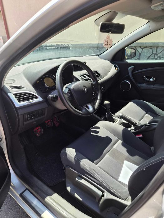 RENAULT Megane 2012 — imagine 4