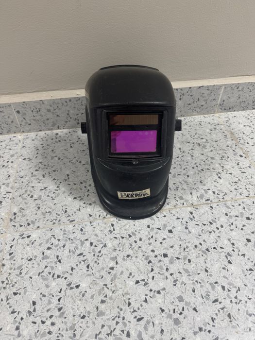 Каска для сварки