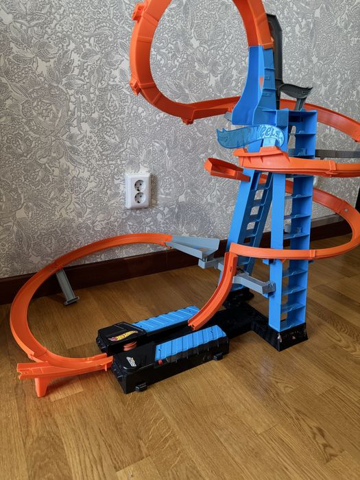 Hotweels падение с башни