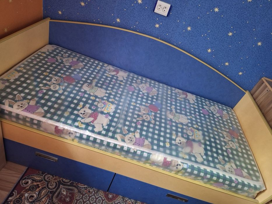 Детский комплект мебели