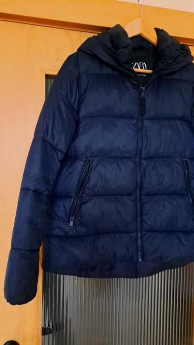 Изключително запазено зимно дамско яке Zara