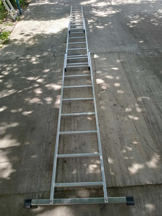 Scara 3 tronsoane 7 .80m