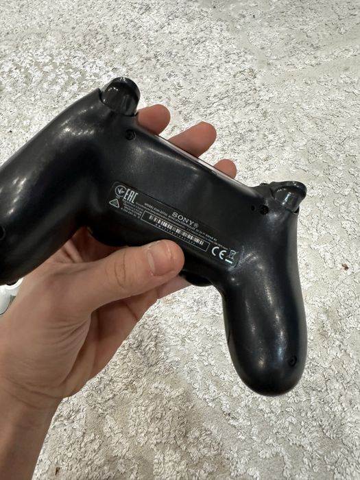 Продаю пс 4 фат