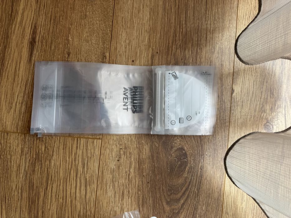 Momcozy M5 hands-free