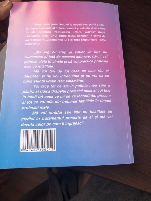 Carte pentru asistenți medicali