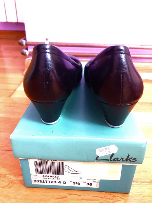 Pantofi  Clarks marimea 36