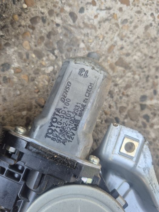 Macara Geam Față Completa Toyota Yaris 3. 2012-2020. Volan stinga.