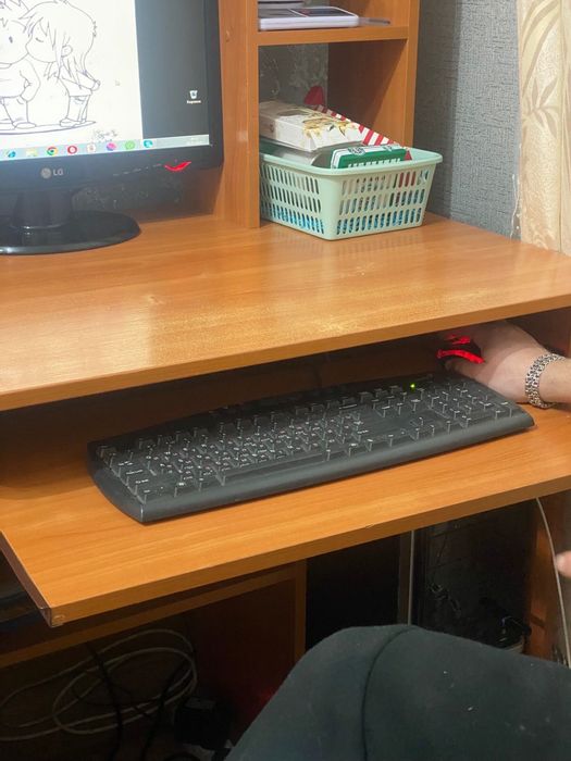 Продам комп и стол комьютерный