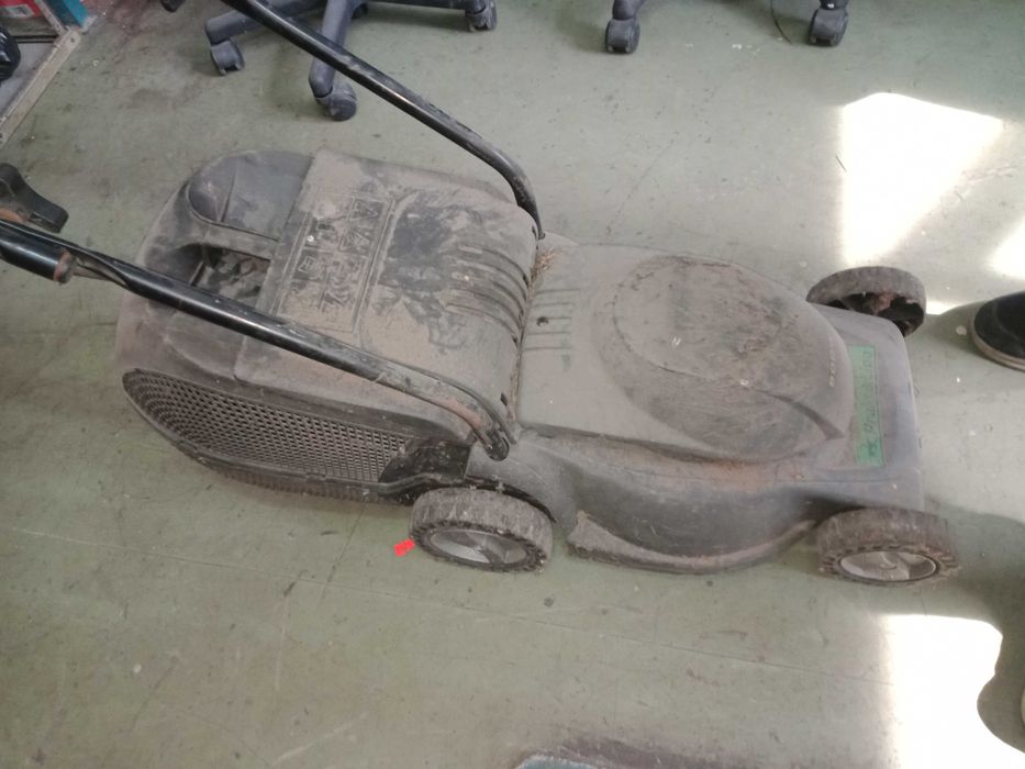 Masina electrica tuns iarba gazon Defecta