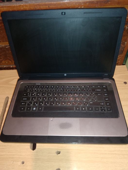 Продавам лаптоп hp653