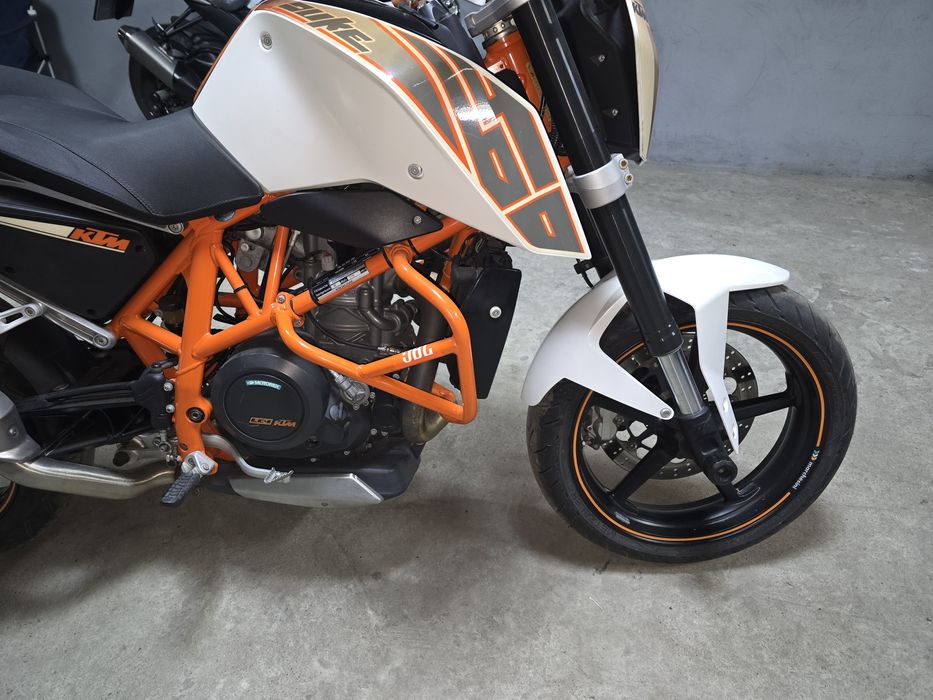 Мотоцикл KTM 690 DUKE
