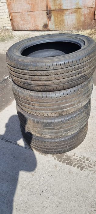 Резина в отличном состоянии.