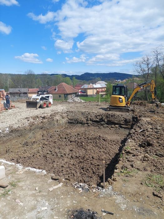 Închiriez excavator -miniexcavator -buldoexcavator -picon!