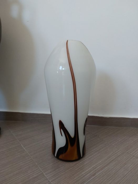 Стъклени вази, високи