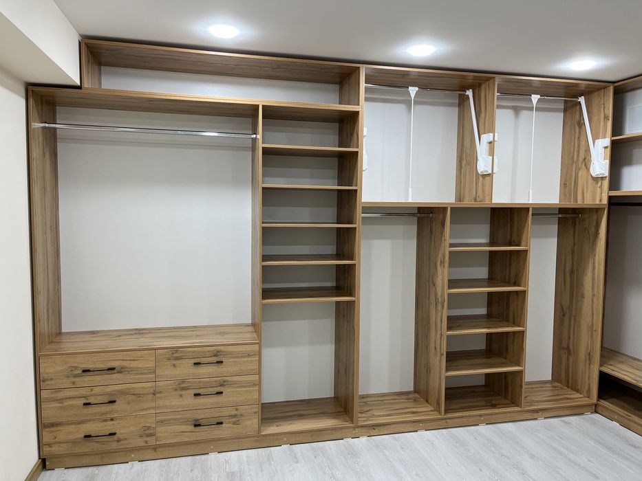 Шкафы Гардеробы Прихожие Кухни Комоды Тумбы Кровати на заказ