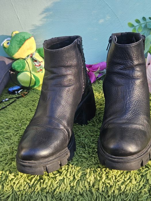 Steve Madden ботуши естествена кожа N38