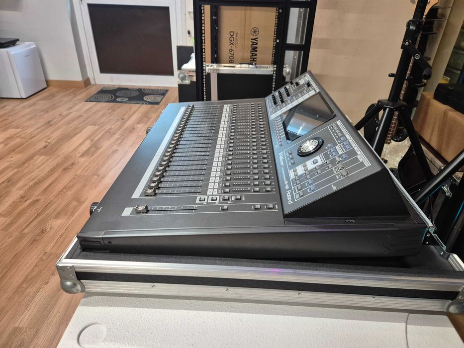 Mixer digital Roland V-mixer M-480 ca nou in cutie + Stagebox digital S-1608