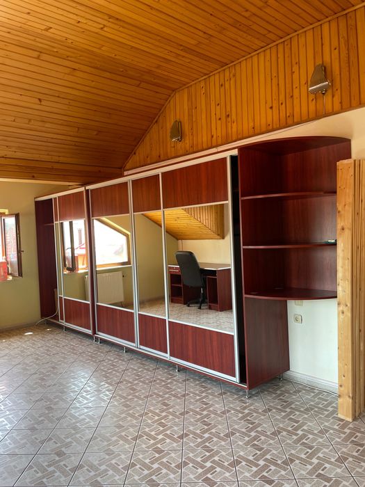Set mobilier din PAL (culoare wenge / cireș închis) – Stare foarte bună