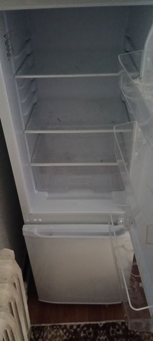 Продам холодильник