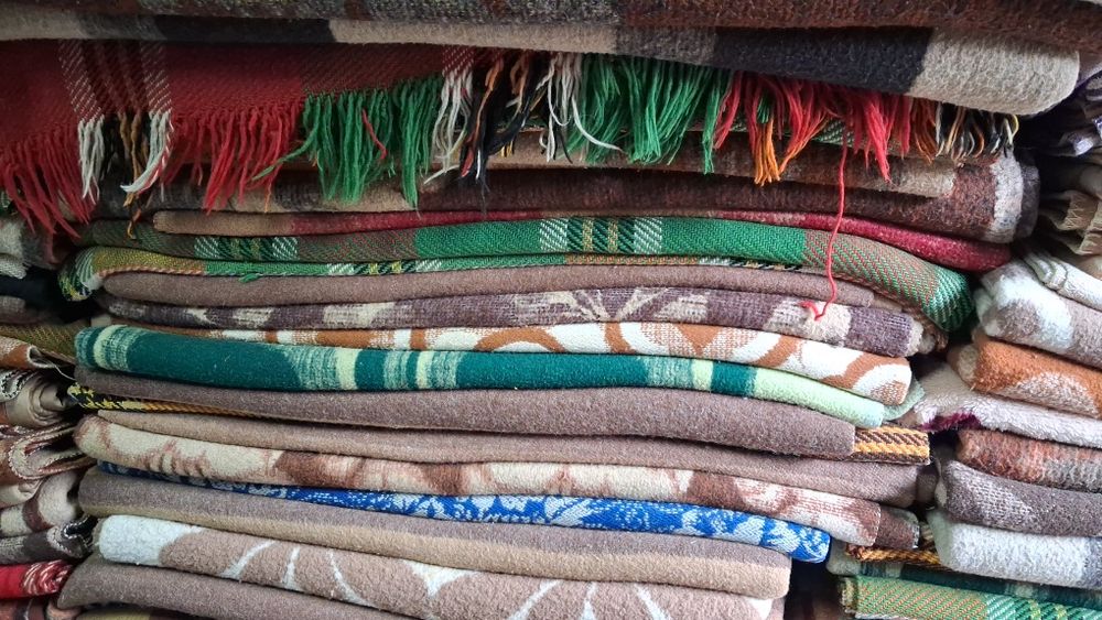 Зимни Одеяла 300бр Зимни 200 бр.вълнени и 100 бр.летни памучни