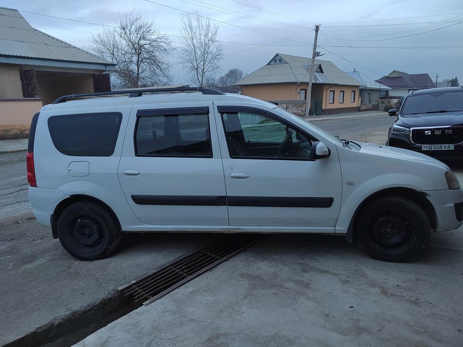 Lada Largus 2017 Yil