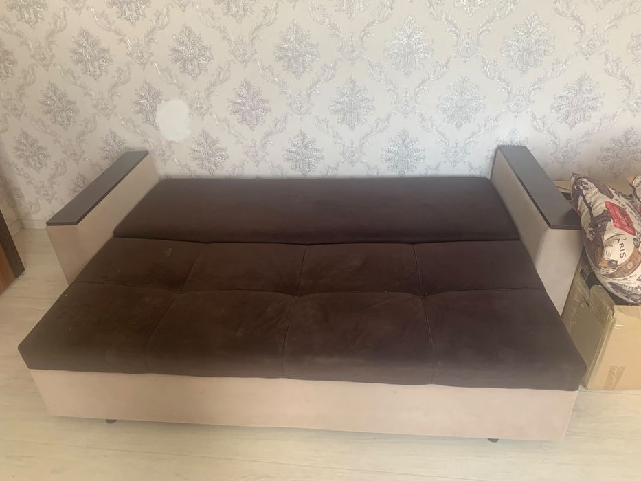 Продам диван. Хорошего состояния
