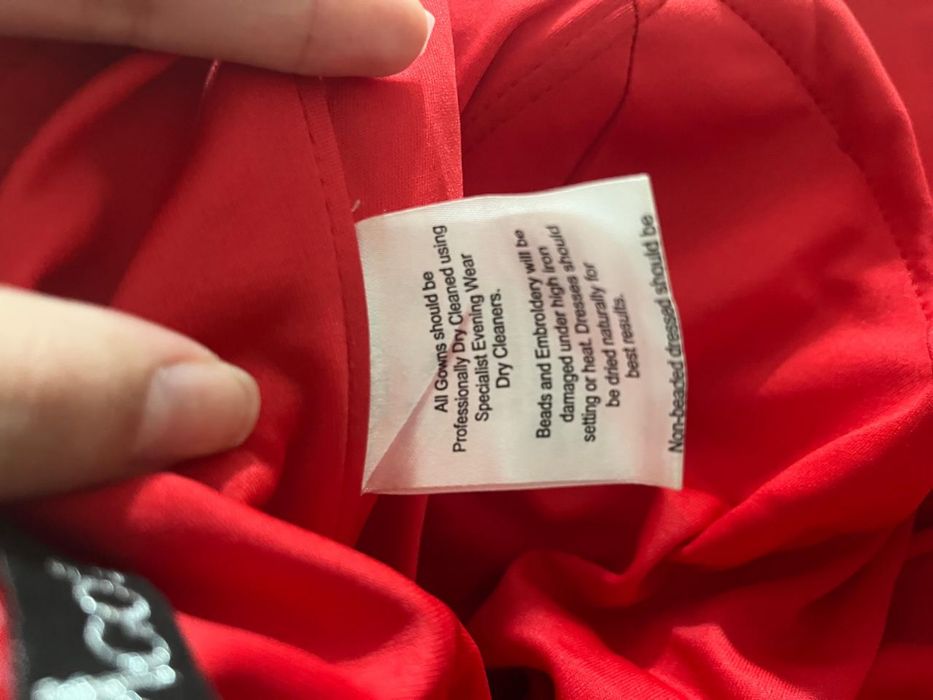 Красное платье от JIVAGO