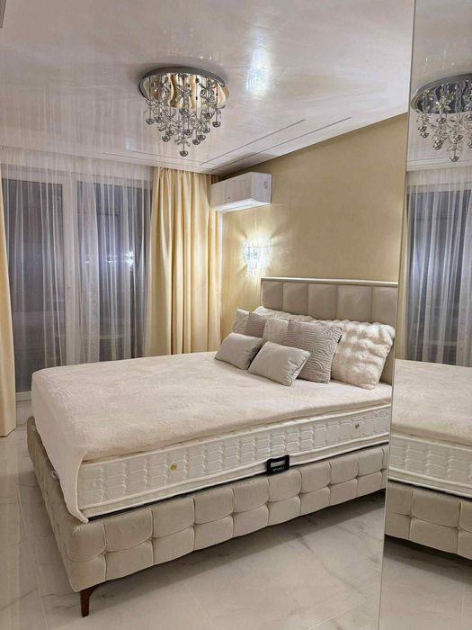 Дава се под наем Двустаен апартамент в Пловдив, Южен - 75 кв.м за 664 € - Снимка #2