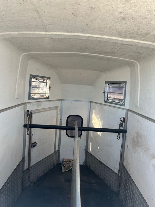 Remorcă de vânzare