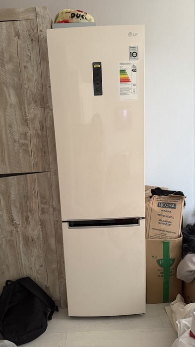 Срочно продам Холодильник