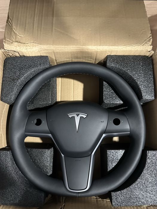 Волан за Тесла модел 3 2023г