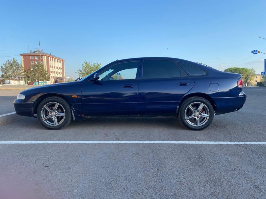 Mazda cronos 1995