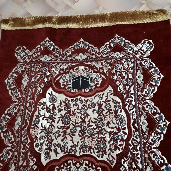 Продаю Жайнамаз с чехлом