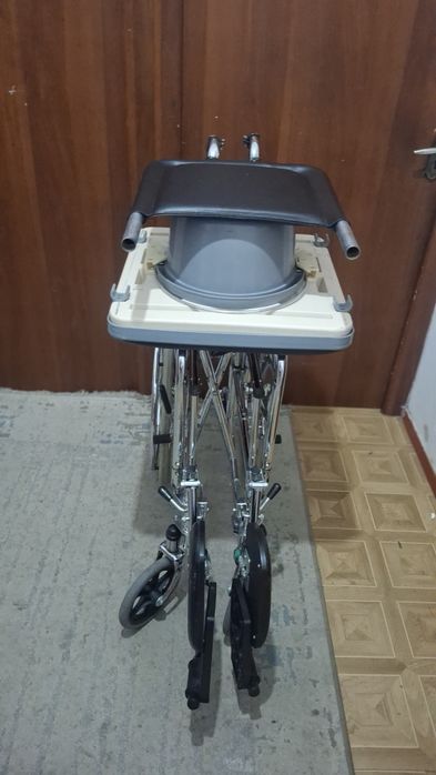 Инвалидная коляска