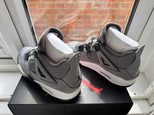 Sneakers Jordan4 Cool Grey cu eticheta (nu Nike, Gucci, Adidas, Balenciaga)